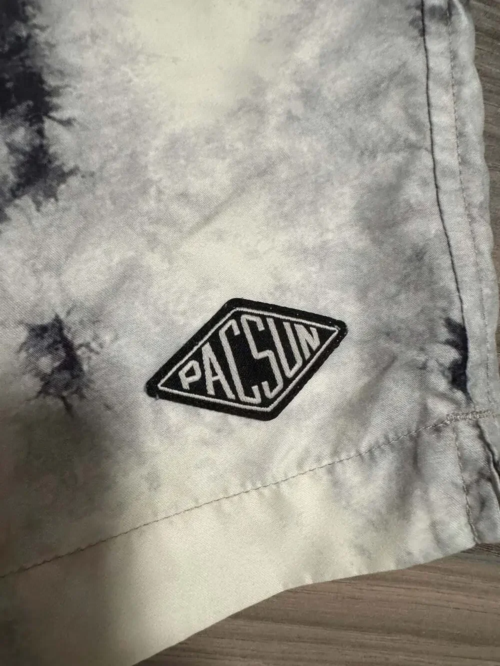 PacSun Men's Black and White Tie Dye Swim Trunks Shorts Size Large